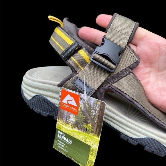 Ozark Trail-NWT Men’s 10 moss green/gray hiking sandals. Velcro adjustable. New! - Picture 4 of 12